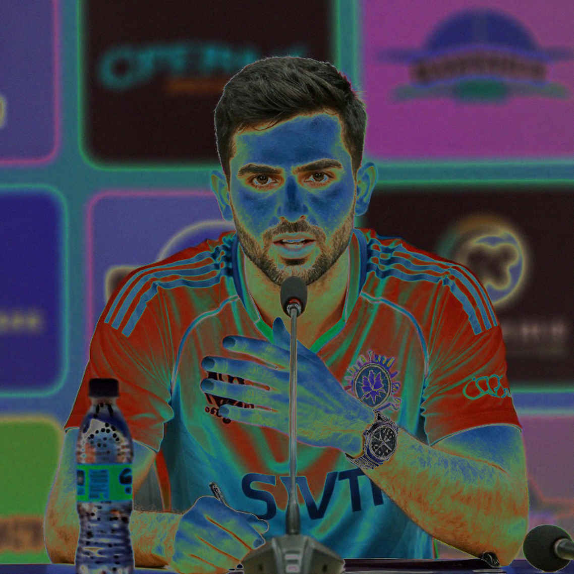 মুশফিকের নীরবতা: সিলেটের গ্যালারি থেকে রোস্তভের নয় সেকেন্ড
