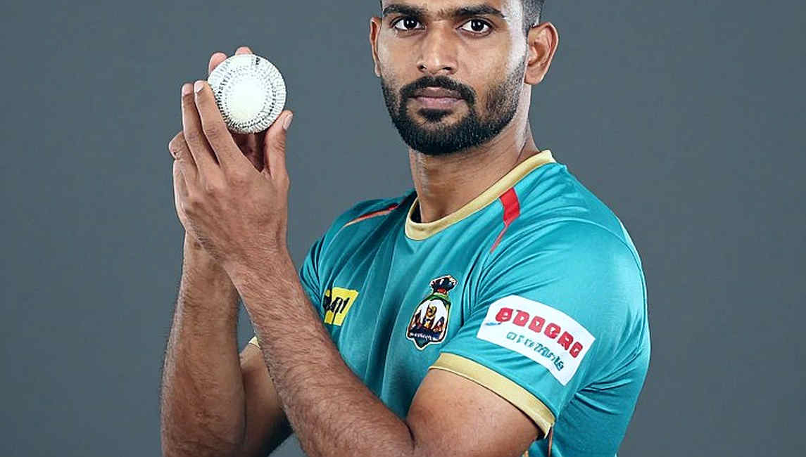চল্লিশ মিনিট, একটা ছোট কোর্ট আর 'অপরাজিত' শব্দের ফাঁদ